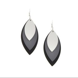 BLACK GREY WHITE WOOD BOHO EARRINGS